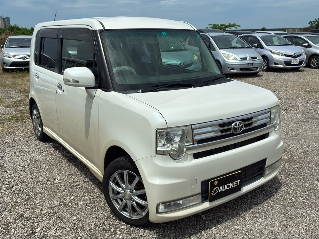 TOYOTA PIXIS SPACE 2015