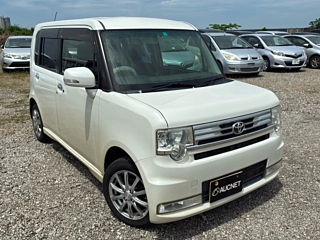 TOYOTA PIXIS SPACE 2015