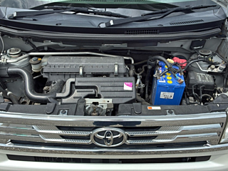 TOYOTA PIXIS SPACE 2015