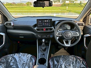 TOYOTA RAIZE 2025