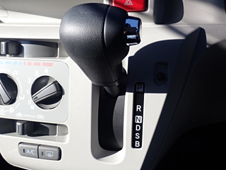 DAIHATSU MIRA E S 2017