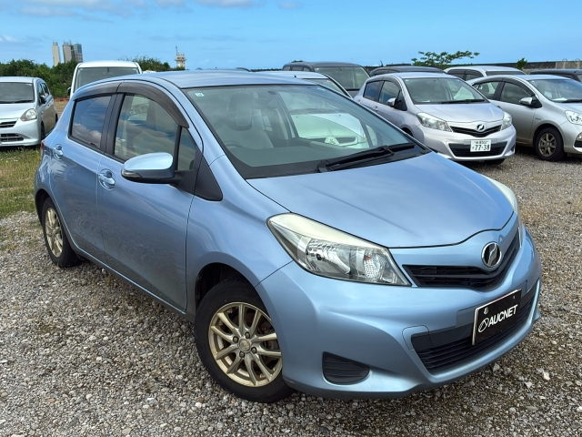 TOYOTA VITZ 2013