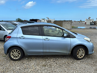 TOYOTA VITZ 2013