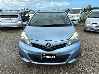 TOYOTA VITZ 2013