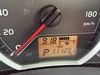 TOYOTA VITZ 2013