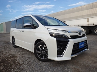 TOYOTA VOXY 2020