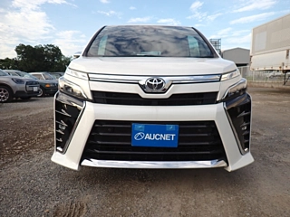 TOYOTA VOXY 2020