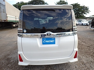TOYOTA VOXY 2020