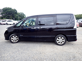 NISSAN SERENA 2013