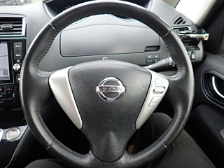 NISSAN SERENA 2013