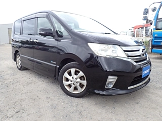 NISSAN SERENA 2013