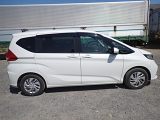 HONDA FREED 2023