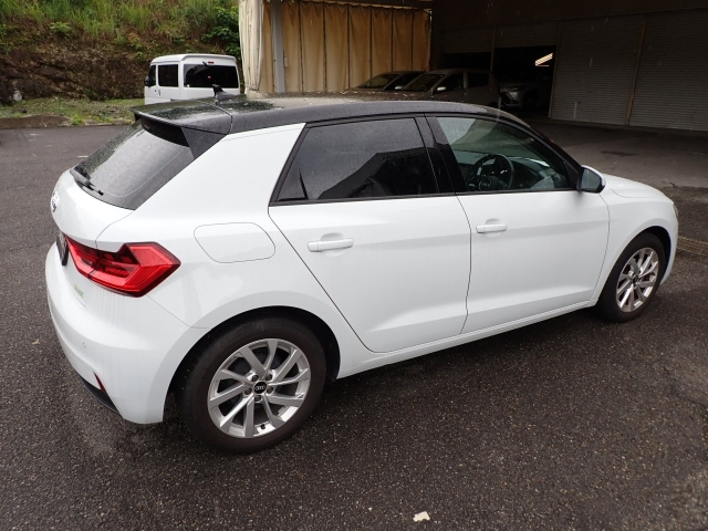 AUDI A1 2021