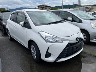TOYOTA VITZ 2017