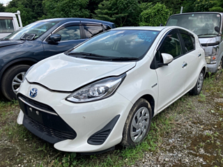 TOYOTA AQUA 2019