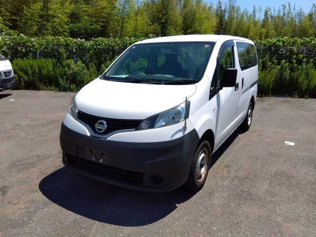 NISSAN NV200 2019