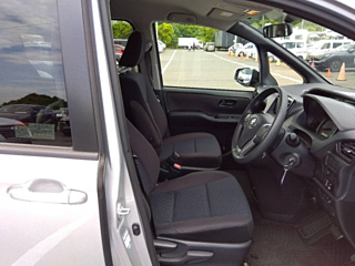 TOYOTA NOAH 2018