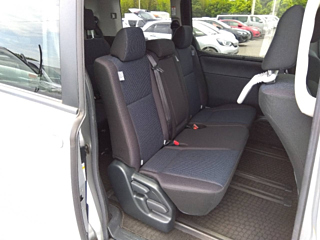 TOYOTA NOAH 2018