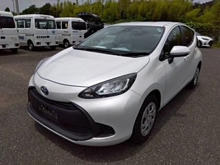 TOYOTA AQUA 2023