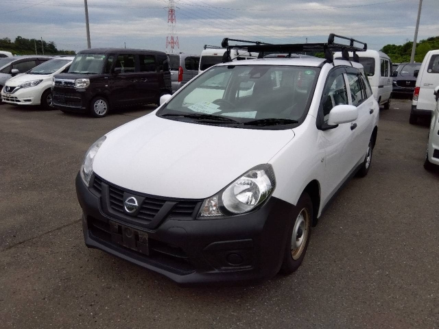 NISSAN AD 2020