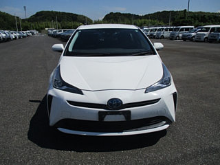 TOYOTA PRIUS 2019