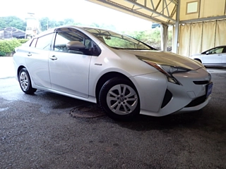 TOYOTA PRIUS 2018