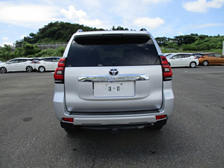 TOYOTA LAND CRUISER PRADO 2018