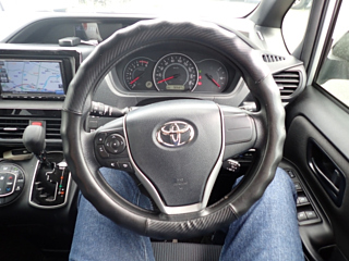 TOYOTA VOXY 2020