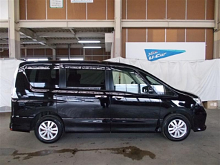 NISSAN SERENA 2013
