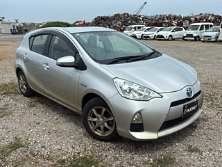TOYOTA AQUA 2012