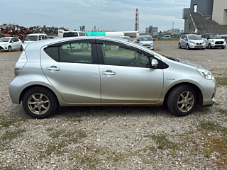 TOYOTA AQUA 2012