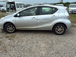 TOYOTA AQUA 2012