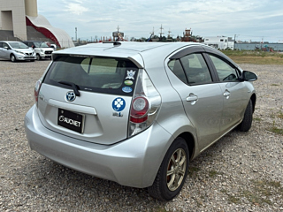 TOYOTA AQUA 2012