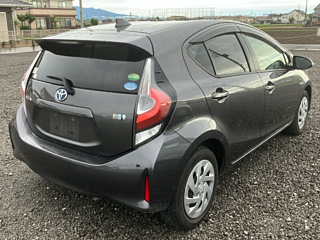 TOYOTA AQUA 2019