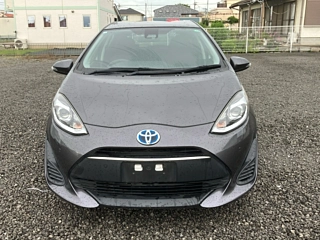 TOYOTA AQUA 2019