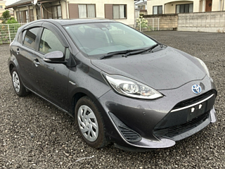 TOYOTA AQUA 2019