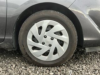 TOYOTA AQUA 2019