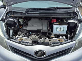 TOYOTA VITZ 2013