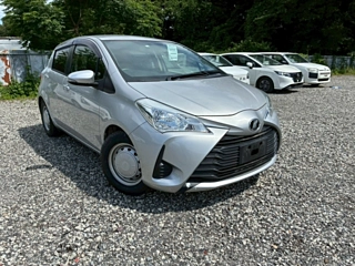 TOYOTA VITZ 2020