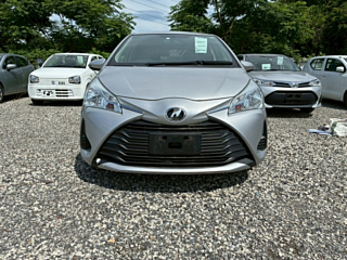 TOYOTA VITZ 2020