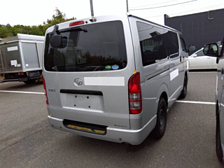 TOYOTA HIACE VAN 2020
