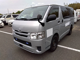 TOYOTA HIACE VAN 2020