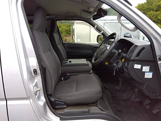 TOYOTA HIACE VAN 2020