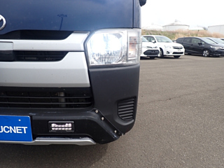 TOYOTA HIACE VAN 2019