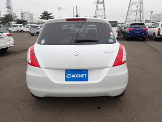 SUZUKI SWIFT 2015