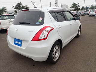 SUZUKI SWIFT 2015