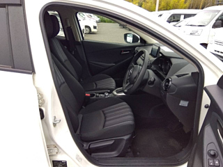 MAZDA MAZDA2 2020