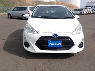 TOYOTA AQUA 2017