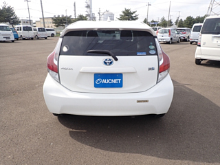 TOYOTA AQUA 2017