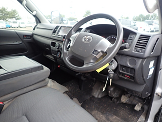 TOYOTA HIACE VAN 2019